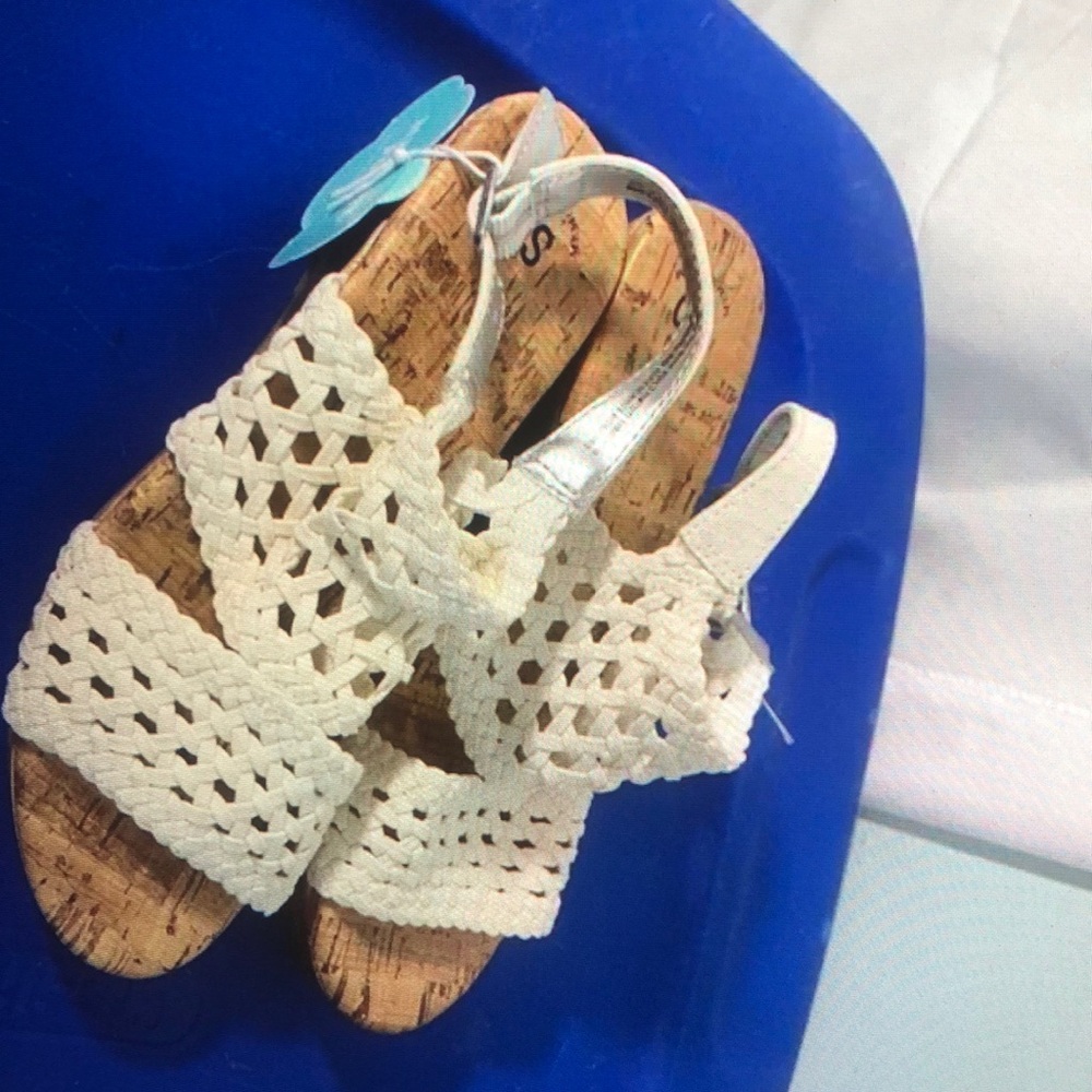 NWT Youth Girls SO Adrienne Chunky Wedge peep toe